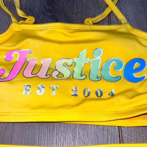 Bikini - Picture 2 of 2